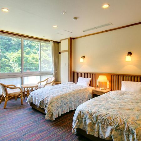 ホテル ゆがわら万葉荘 湯河原町 エクステリア 写真