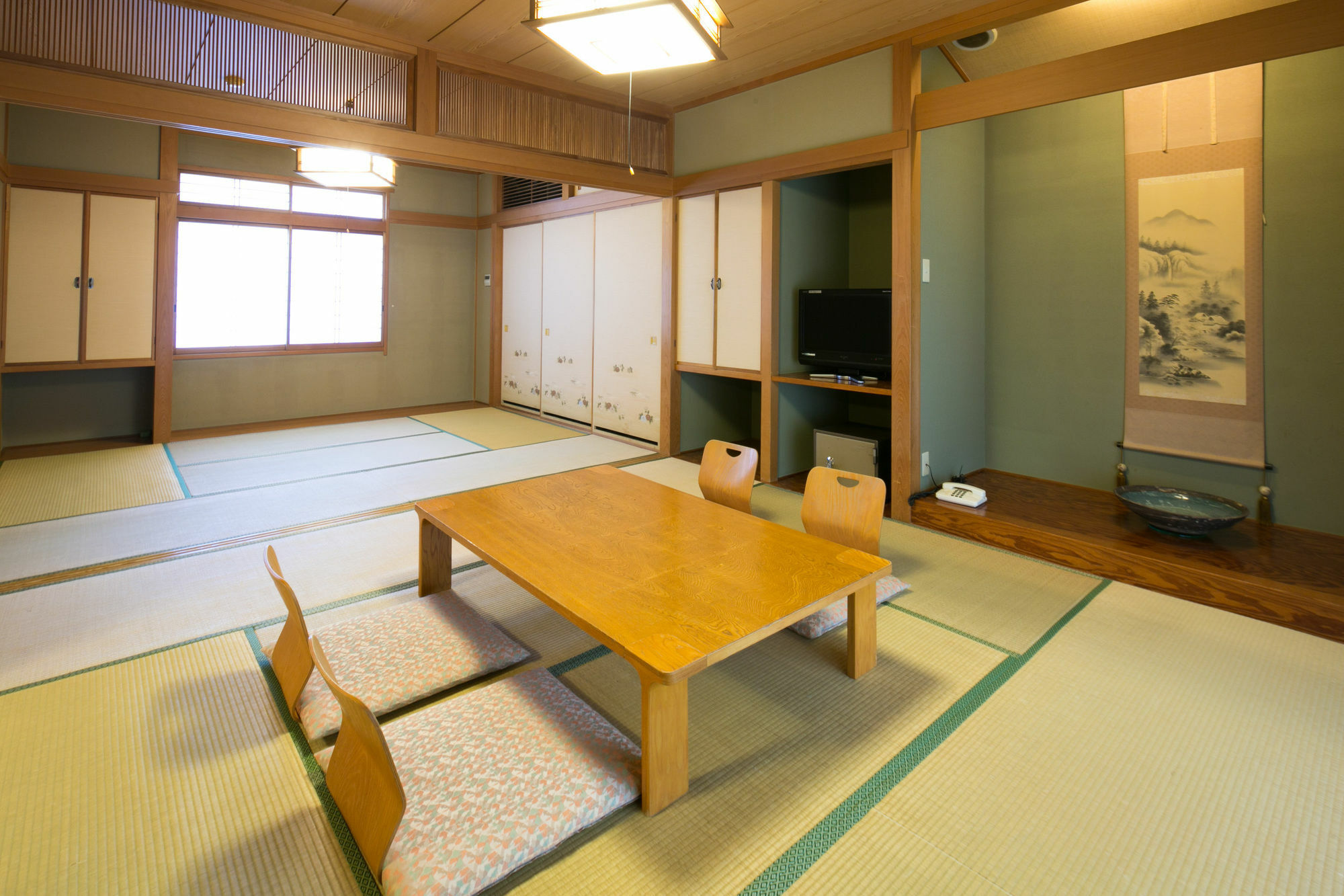 ホテル ゆがわら万葉荘 湯河原町 エクステリア 写真