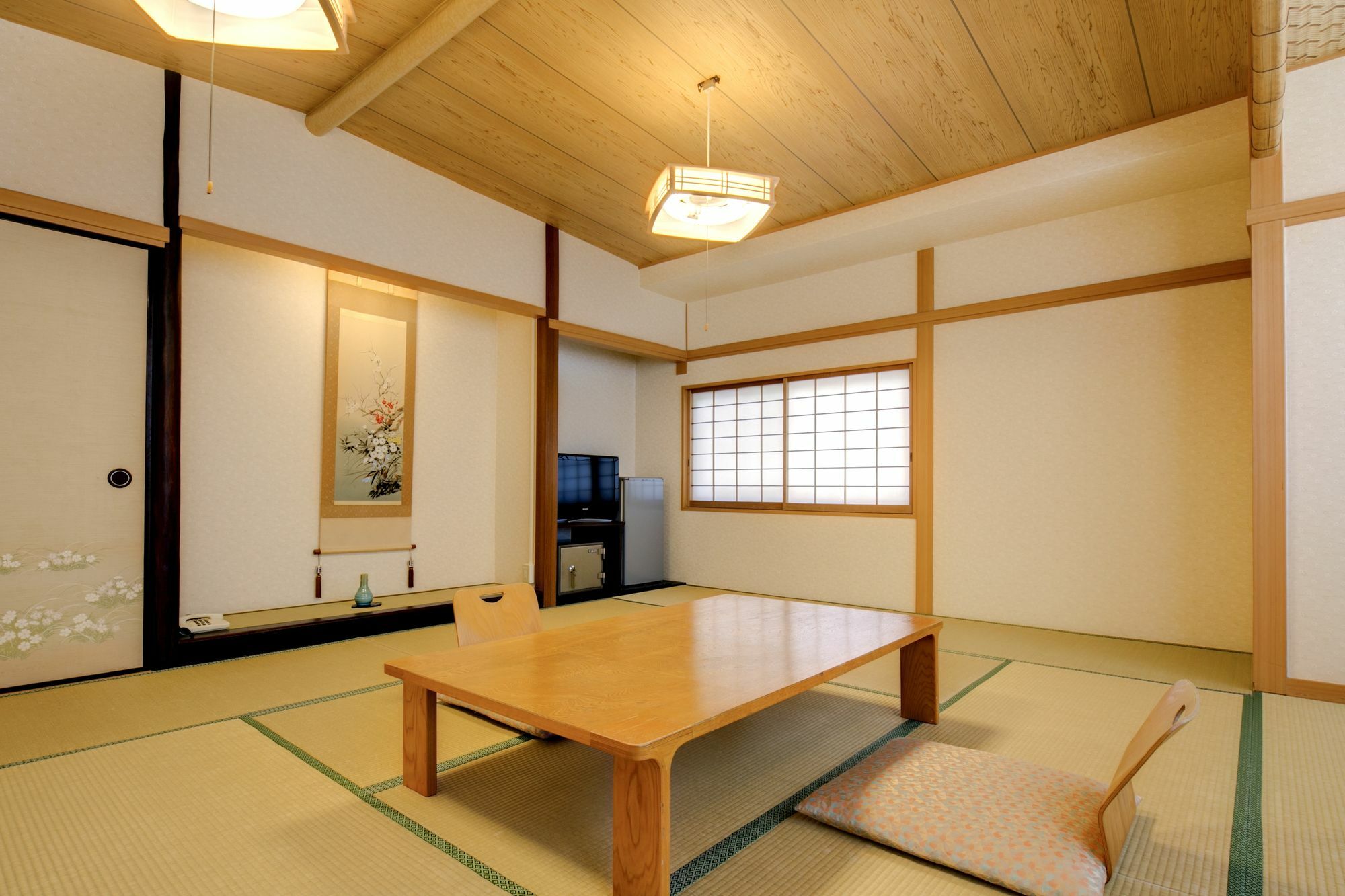 ホテル ゆがわら万葉荘 湯河原町 エクステリア 写真